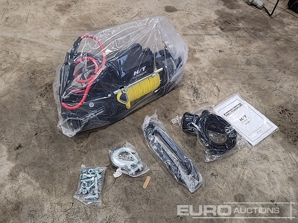 Unused Hi-Torque HT12000 12 Volt Winch, 3/8" x 85' Rope - Garāžu aprīkojums: foto 1 Unused Hi-Torque HT12000 12 Volt Winch, 3/8" x 85' Rope - Garāžu aprīkojums: foto 1