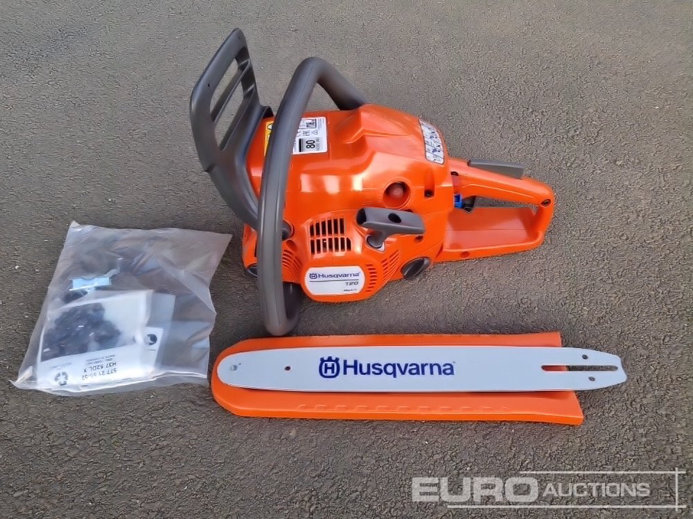 Unused Husqvarna 120 Mark II 14" Petrol Chain Saw - Garāžu aprīkojums: foto 2 Unused Husqvarna 120 Mark II 14" Petrol Chain Saw - Garāžu aprīkojums: foto 2