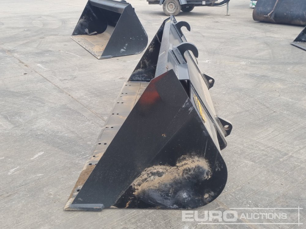Unused Strickland 90" Loading Bucket to suit JCB Telehandler - Kauss: foto 2 Unused Strickland 90" Loading Bucket to suit JCB Telehandler - Kauss: foto 2