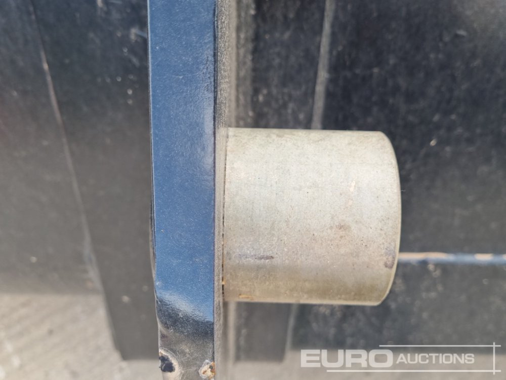 Jaunā Kauss Unused Strickland 90" Loading Bucket to suit Manitou Telehandler: foto 14