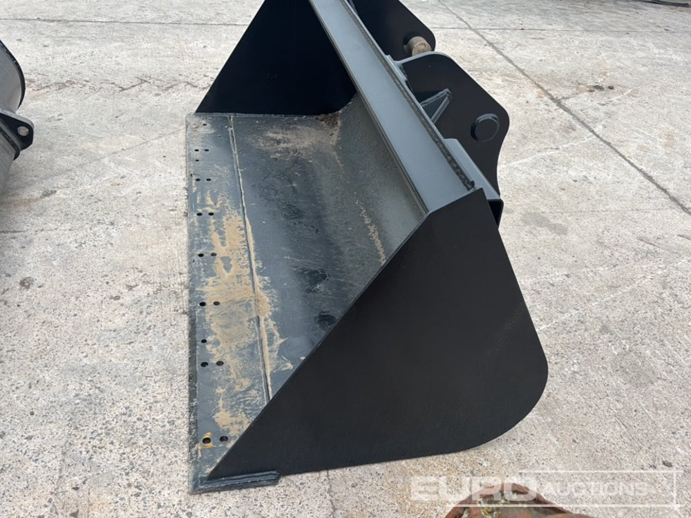 Unused Strickland 90" Loading Bucket to suit Manitou Telehandler - Kauss: foto 4 Unused Strickland 90" Loading Bucket to suit Manitou Telehandler - Kauss: foto 4