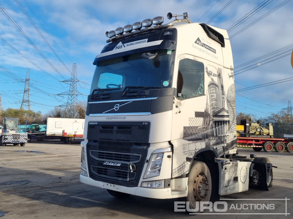 2017 Volvo 6x2 Mid Lift, 3 Way Camera, A/C, Automatic Gearbox - Vilcējs: foto 1 2017 Volvo 6x2 Mid Lift, 3 Way Camera, A/C, Automatic Gearbox - Vilcējs: foto 1