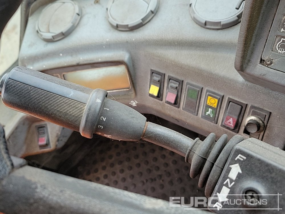Riteņu iekrāvējs Volvo 180C: foto 47