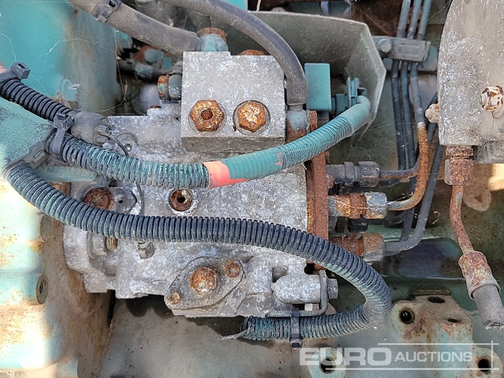 Dzinējs Volvo 6 Cylinder Engine, Gearbox: foto 17