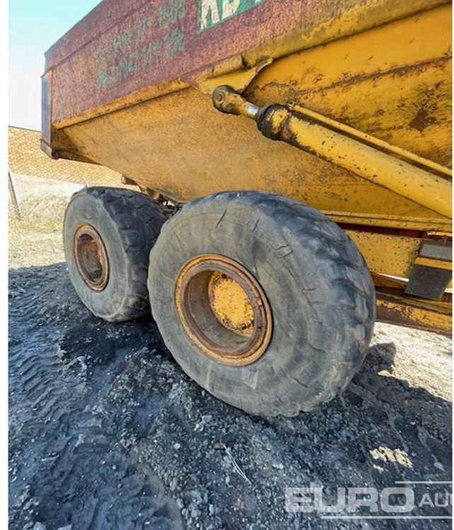 Volvo A25C - Artikulētias pašizgāzējs: foto 5 Volvo A25C - Artikulētias pašizgāzējs: foto 5