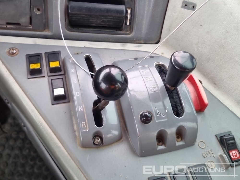 Artikulētias pašizgāzējs Volvo A30D: foto 38