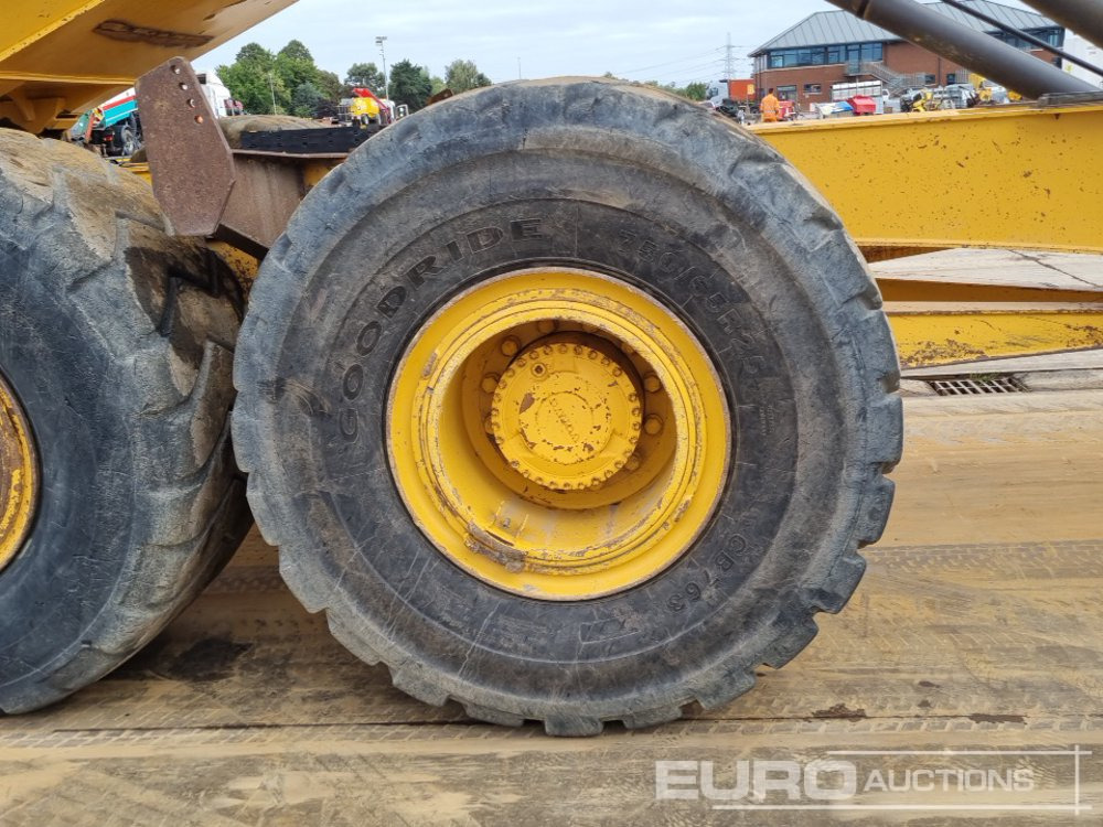 Artikulētias pašizgāzējs Volvo A30D: foto 16