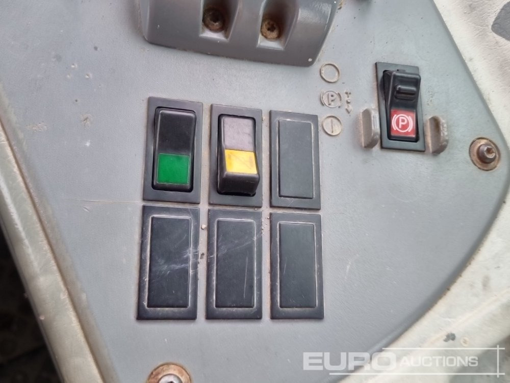 Artikulētias pašizgāzējs Volvo A30D: foto 39