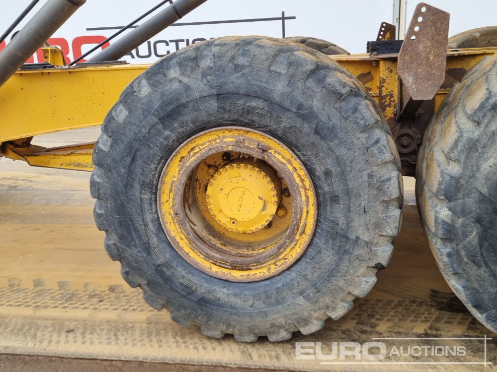 Artikulētias pašizgāzējs Volvo A30D: foto 13