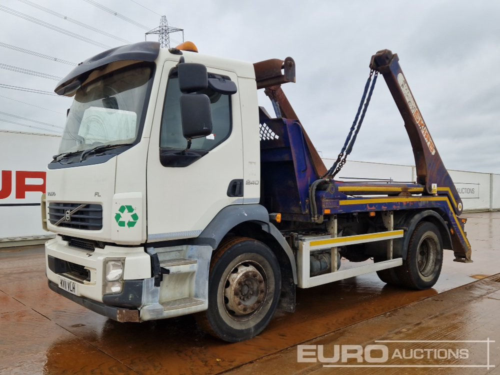 Volvo FL240 - Būvgružu konteineru vedējs: foto 1 Volvo FL240 - Būvgružu konteineru vedējs: foto 1