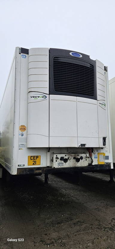 Krone - Puspiekabe refrižerators: foto 1 Krone - Puspiekabe refrižerators: foto 1