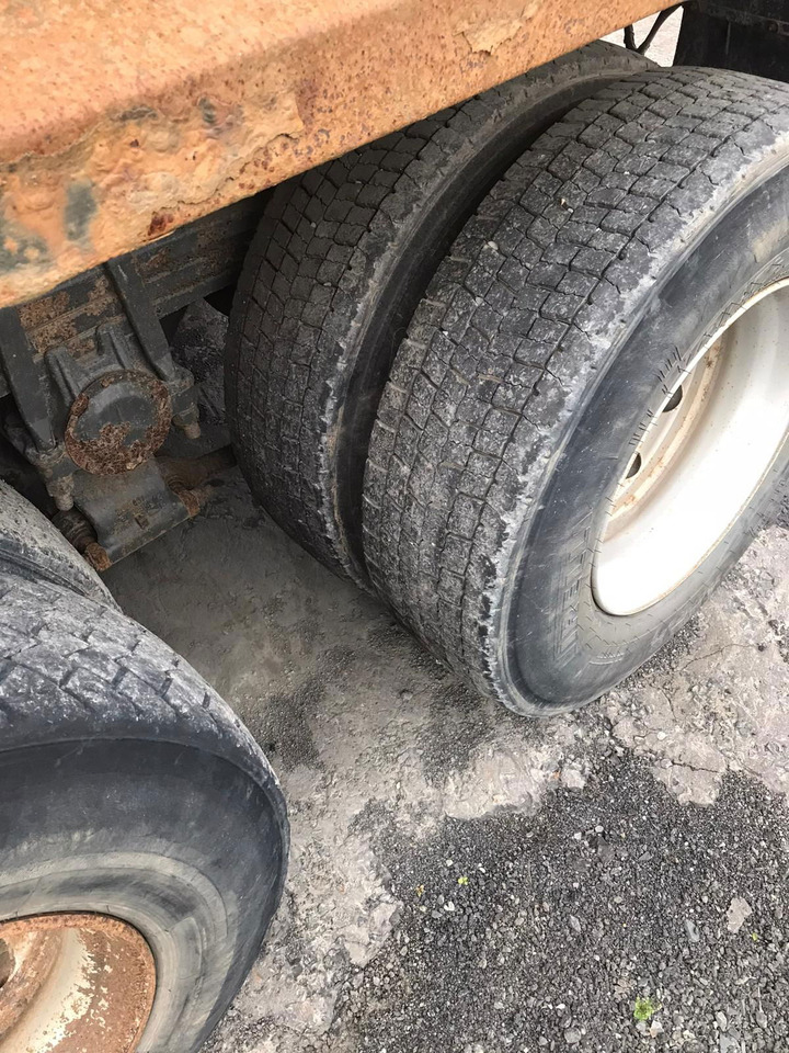 Mercedes-Benz Actros 3240 Tipper - Kravas automašīna pašizgāzējs: foto 2 Mercedes-Benz Actros 3240 Tipper - Kravas automašīna pašizgāzējs: foto 2