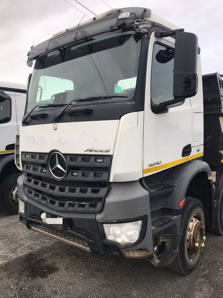 Mercedes-Benz Actros 3240 Tipper - Kravas automašīna pašizgāzējs: foto 1 Mercedes-Benz Actros 3240 Tipper - Kravas automašīna pašizgāzējs: foto 1