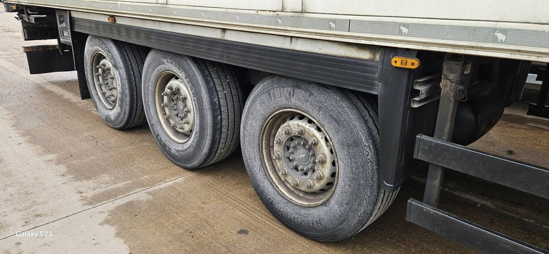 Puspiekabe refrižerators Schmitz Cargobull: foto 6