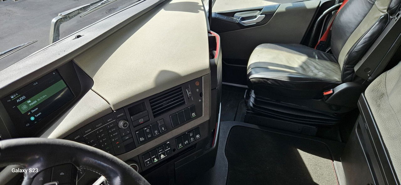 Volvo FH 460 - Vilcējs: foto 4 Volvo FH 460 - Vilcējs: foto 4