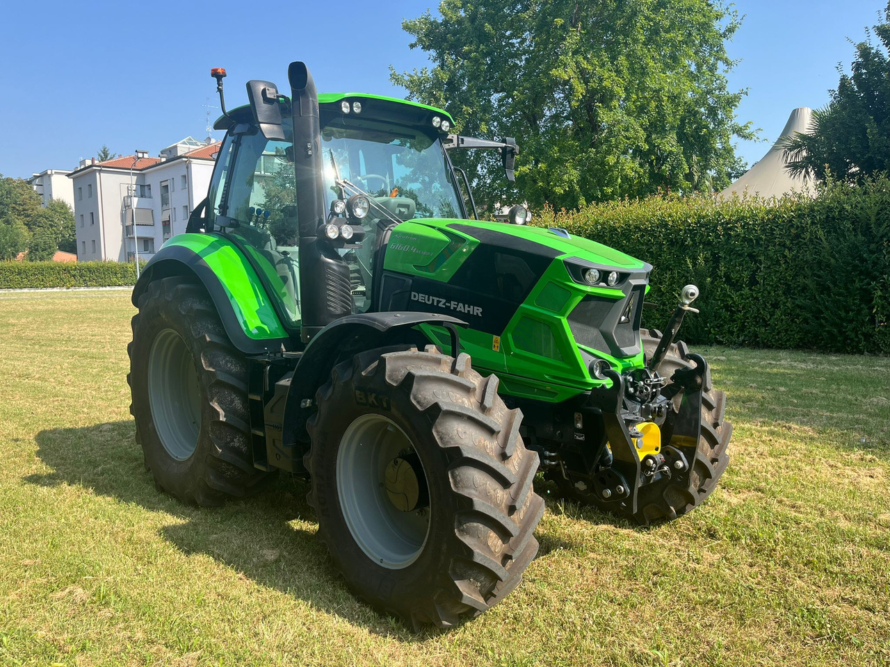 Deutz-Fahr Agrotron 6160.4 Rc-Shift - Traktors: foto 4 Deutz-Fahr Agrotron 6160.4 Rc-Shift - Traktors: foto 4