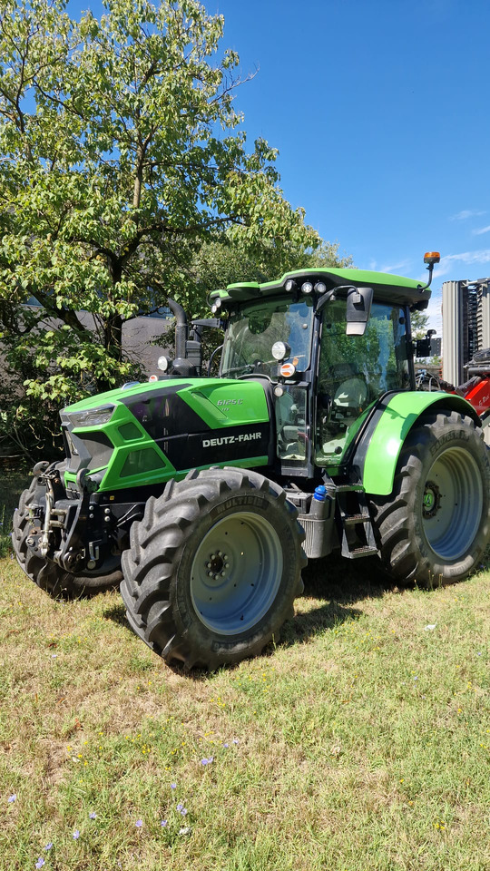 Trattore usato Deutz-Fahr 6125 C TTV - Traktors: foto 1 Trattore usato Deutz-Fahr 6125 C TTV - Traktors: foto 1