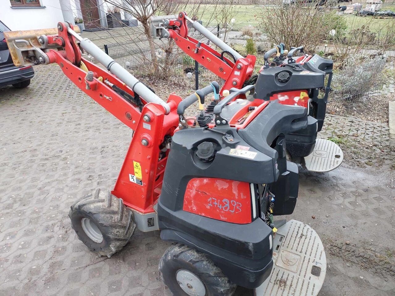 Ditch-Witch Zahn R300 - Tranšeju racējs: foto 3 Ditch-Witch Zahn R300 - Tranšeju racējs: foto 3