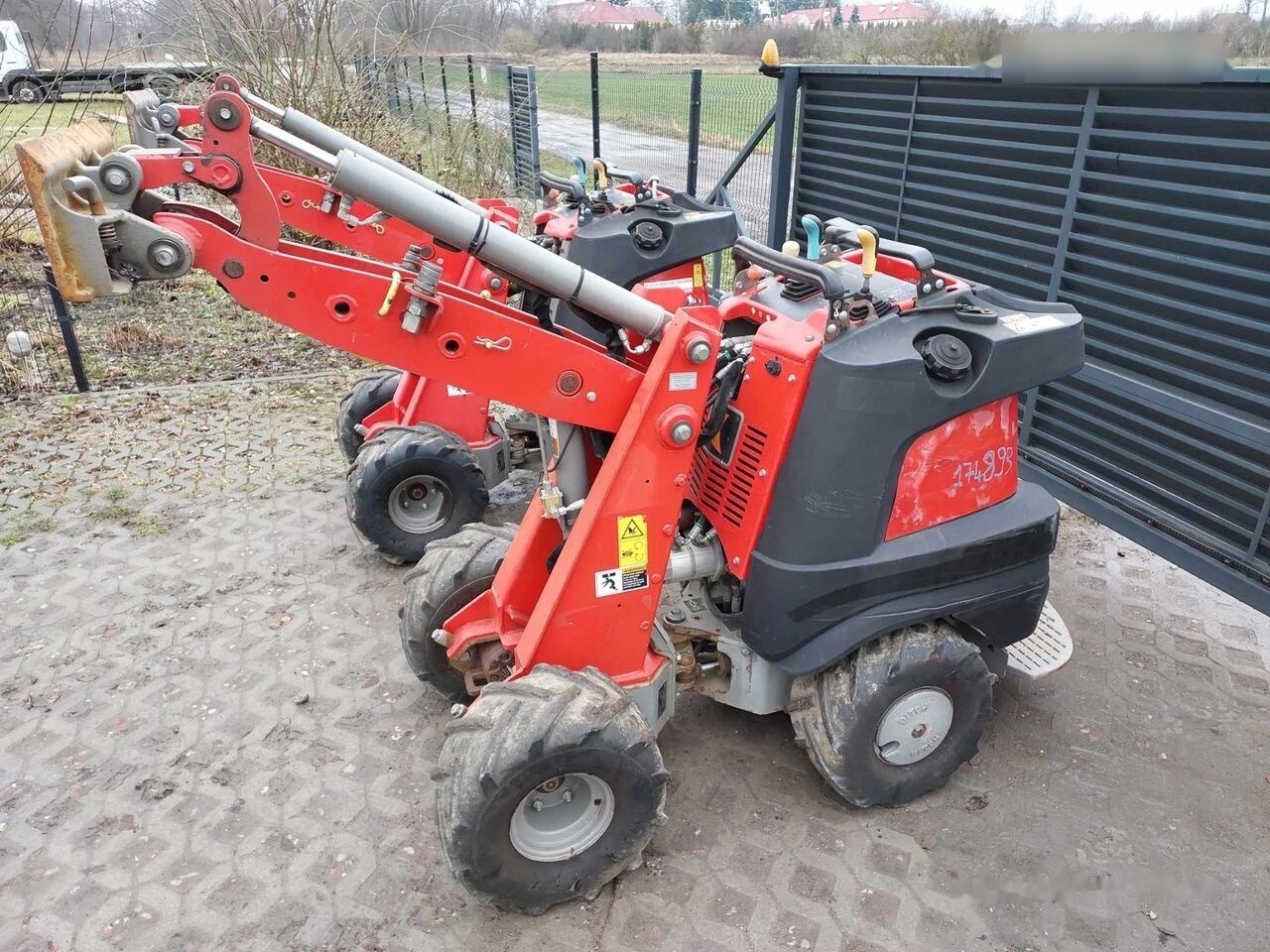 Ditch-Witch Zahn R300 - Tranšeju racējs: foto 2 Ditch-Witch Zahn R300 - Tranšeju racējs: foto 2