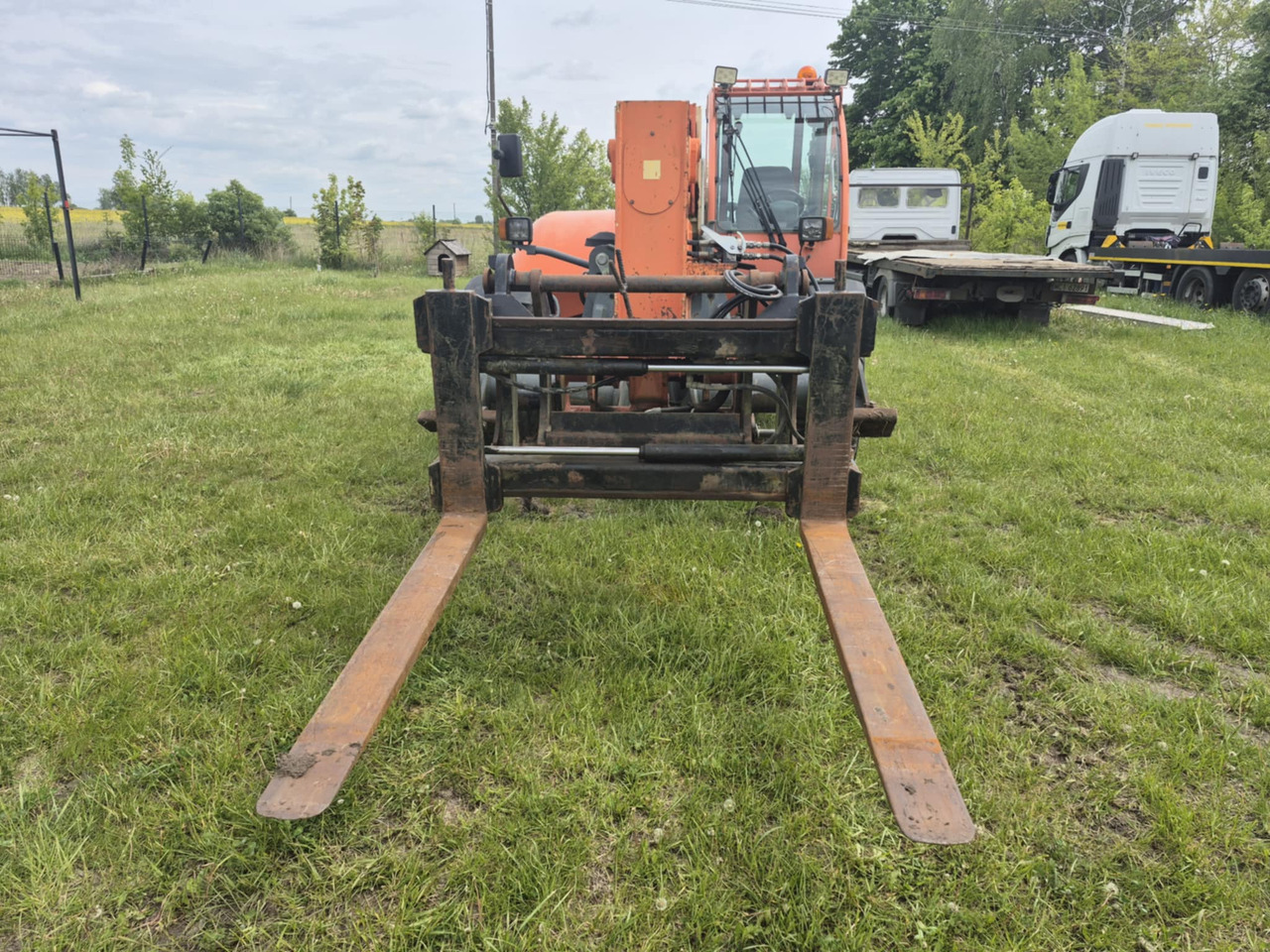 Teleskopiskais riteņu iekrāvējs JLG 4013: foto 8