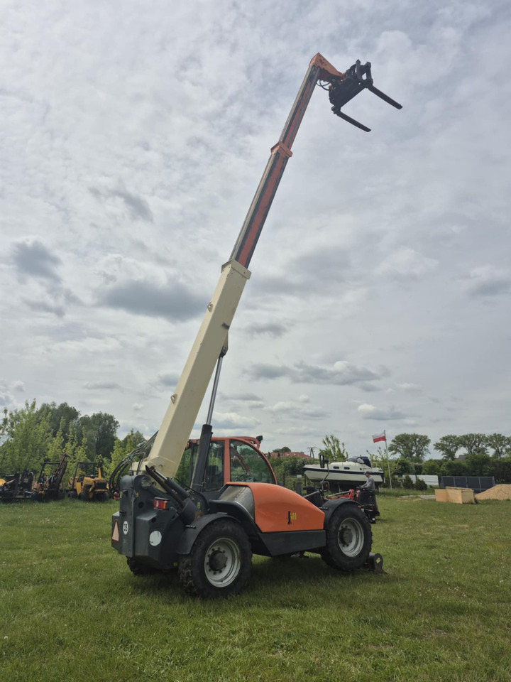 Teleskopiskais riteņu iekrāvējs JLG 4013: foto 12