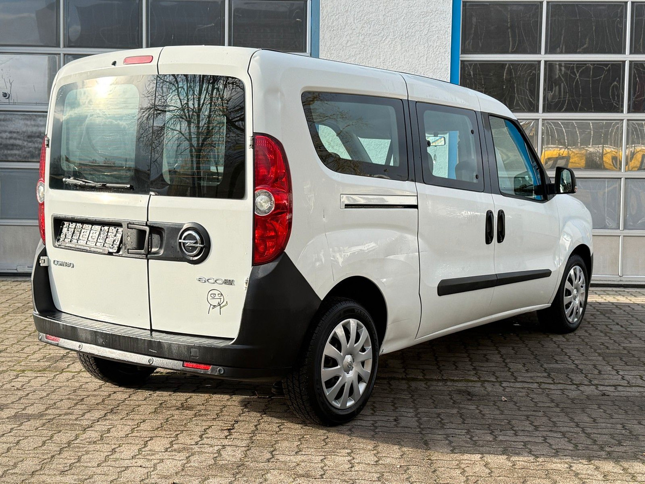 Opel Combo 1.6CDTI L2H1 S/S Easytr. Klima 5-Sitze - Pasažieru furgons: foto 5 Opel Combo 1.6CDTI L2H1 S/S Easytr. Klima 5-Sitze - Pasažieru furgons: foto 5