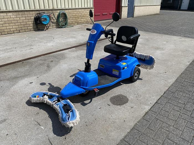 EP ZL-C5, Dweilmachine / veegmachine - Ielu tīrīšanas mašīna: foto 2 EP ZL-C5, Dweilmachine / veegmachine - Ielu tīrīšanas mašīna: foto 2