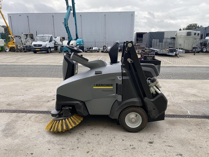 Kärcher KM 105/110 R Bp, Veegmachine, hoogkieper - Ielu tīrīšanas mašīna: foto 5 Kärcher KM 105/110 R Bp, Veegmachine, hoogkieper - Ielu tīrīšanas mašīna: foto 5