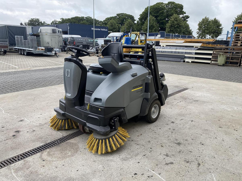 Kärcher KM 105/110 R Bp, Veegmachine, hoogkieper - Ielu tīrīšanas mašīna: foto 4 Kärcher KM 105/110 R Bp, Veegmachine, hoogkieper - Ielu tīrīšanas mašīna: foto 4