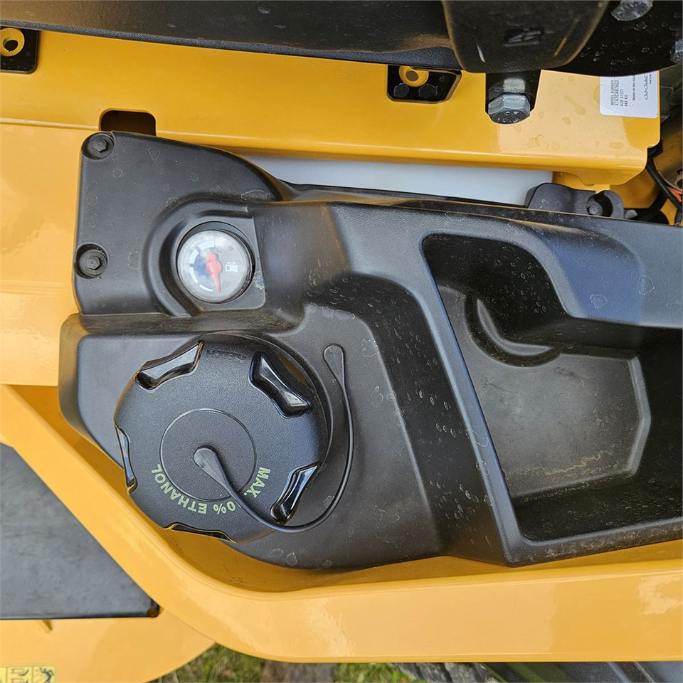 Zāles pļāvējs ABC Cub Cadet XZ8 Zero Turn: foto 13