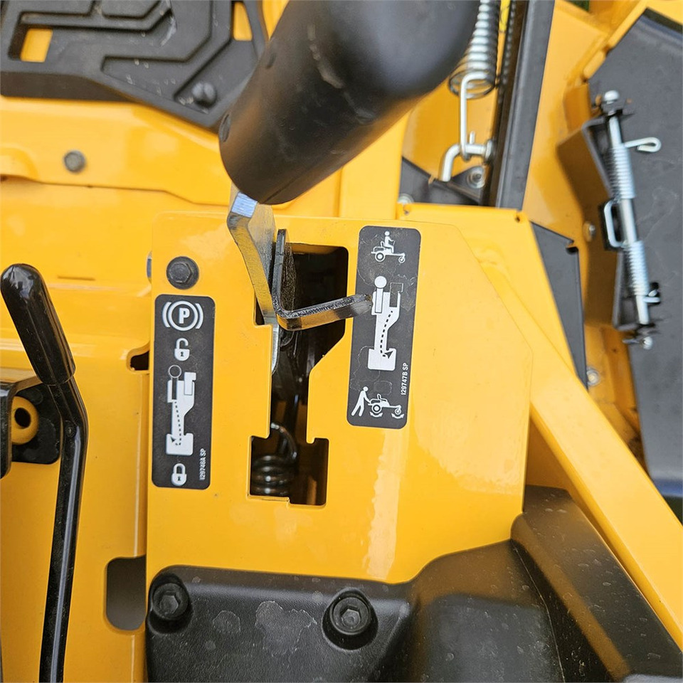 Zāles pļāvējs ABC Cub Cadet XZ8 Zero Turn: foto 9
