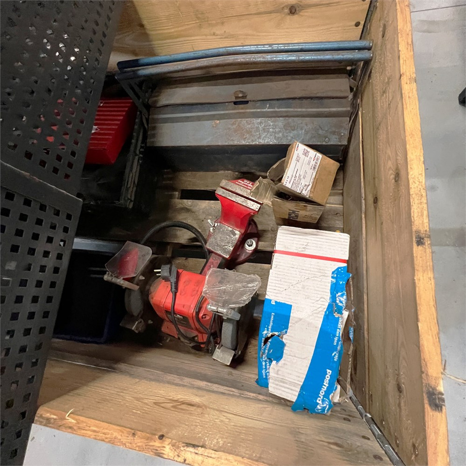 Garāžu aprīkojums ABC Tools and workshop equipment / Værktøj og værkstedsudstyr.: foto 11