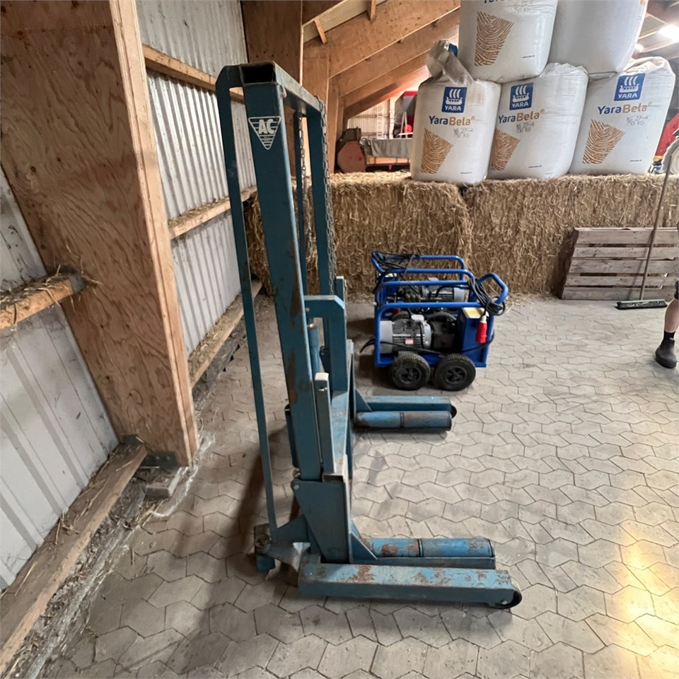 AC Hydraulic WT 1000 - Darbagalds: foto 4 AC Hydraulic WT 1000 - Darbagalds: foto 4