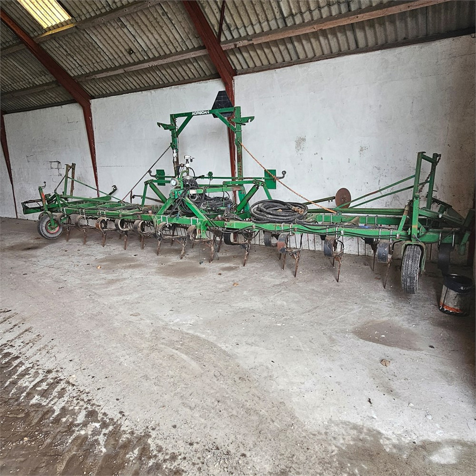 Agrodan Nedfælder - Mēslošanas tehnika: foto 1 Agrodan Nedfælder - Mēslošanas tehnika: foto 1