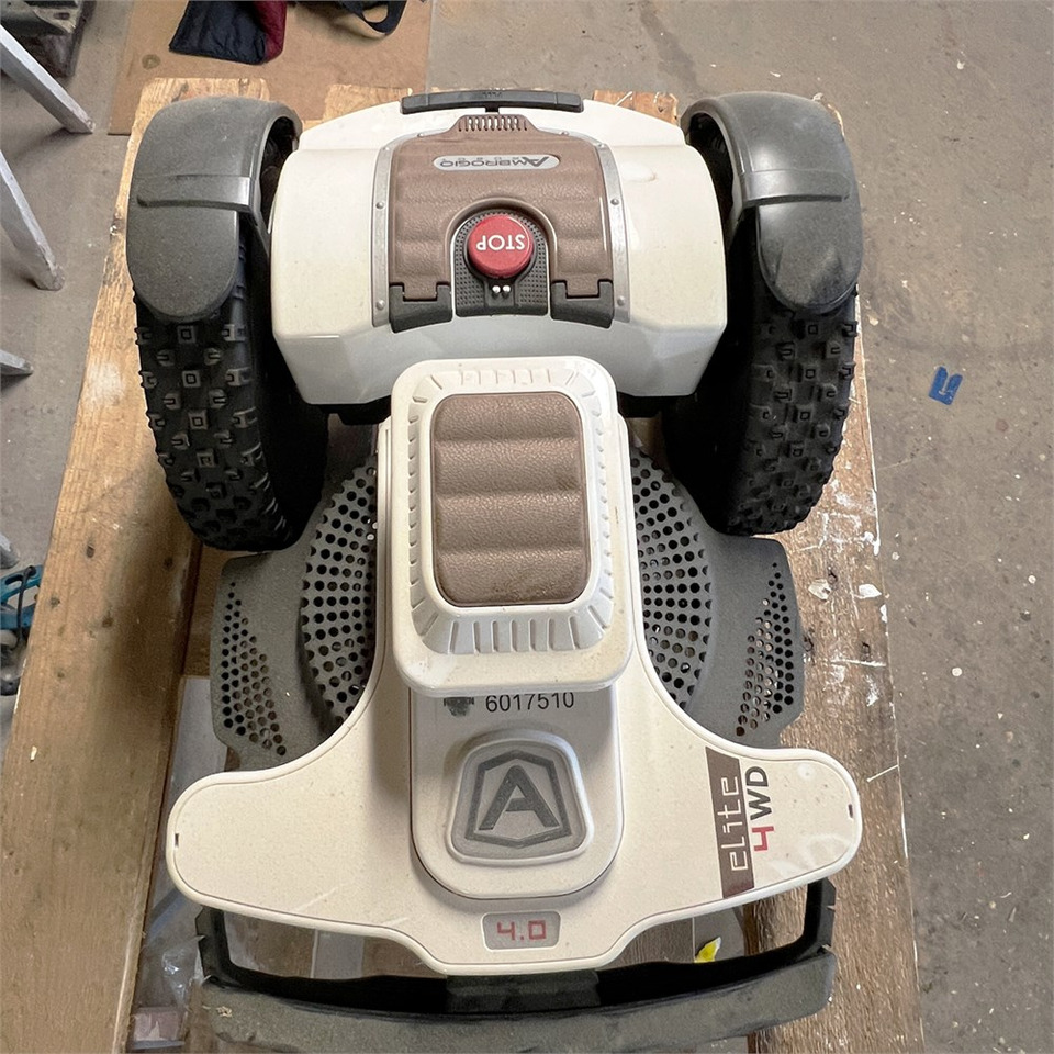 Ambrogio 4.0 Elite Premium - Zāles pļāvējs: foto 4 Ambrogio 4.0 Elite Premium - Zāles pļāvējs: foto 4