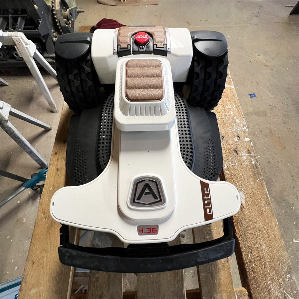 Ambrogio 4.36 Elite Ultra - Zāles pļāvējs: foto 3 Ambrogio 4.36 Elite Ultra - Zāles pļāvējs: foto 3