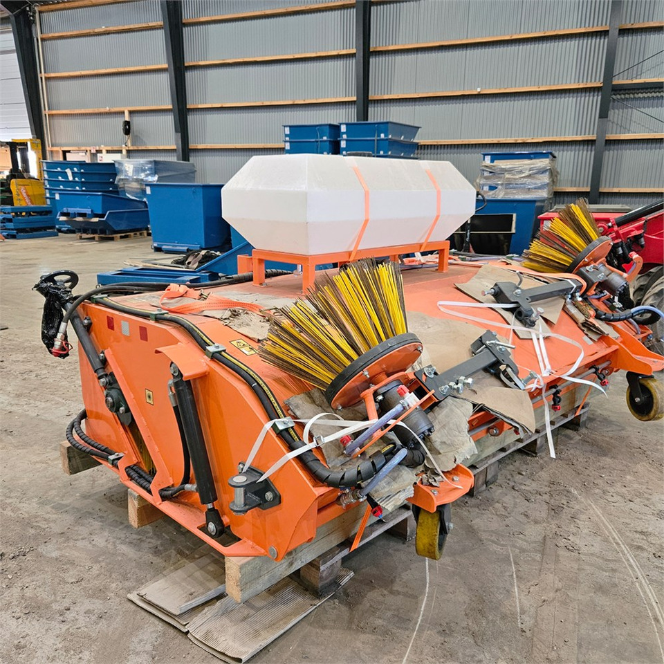 BM ZMC240 - Birste: foto 1 BM ZMC240 - Birste: foto 1