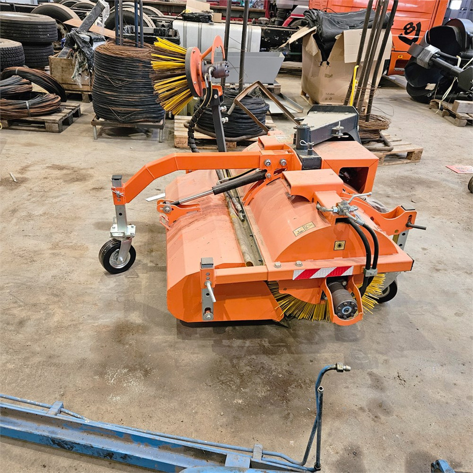 BM ZML120 - Birste: foto 1 BM ZML120 - Birste: foto 1