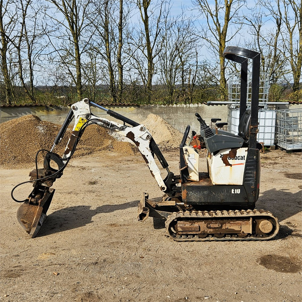 Bobcat E10 - Mini-ekskavators: foto 1 Bobcat E10 - Mini-ekskavators: foto 1