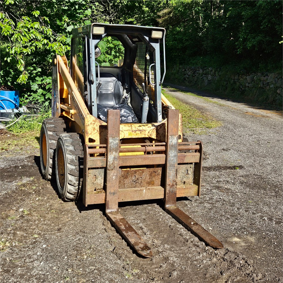 Bobcat Mustang 2044 līzingu Bobcat Mustang 2044: foto 7