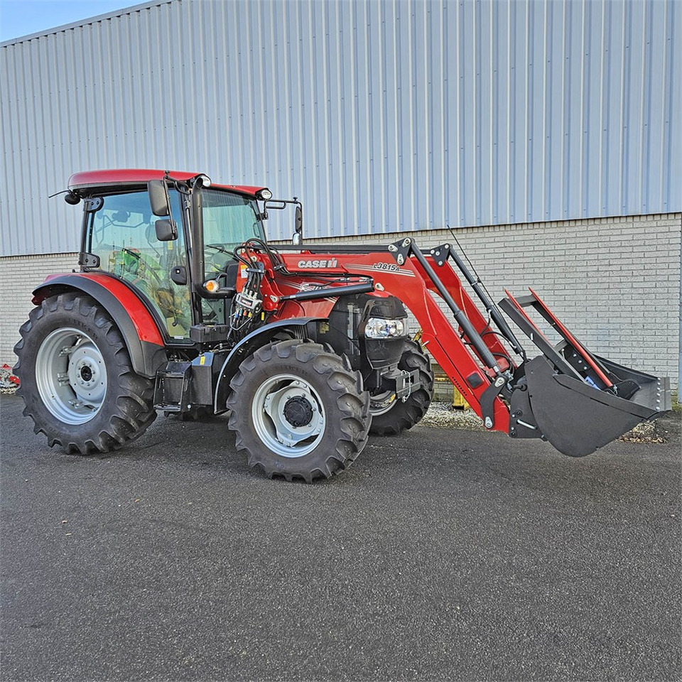 Case 100A Farmall - Traktors: foto 1 Case 100A Farmall - Traktors: foto 1
