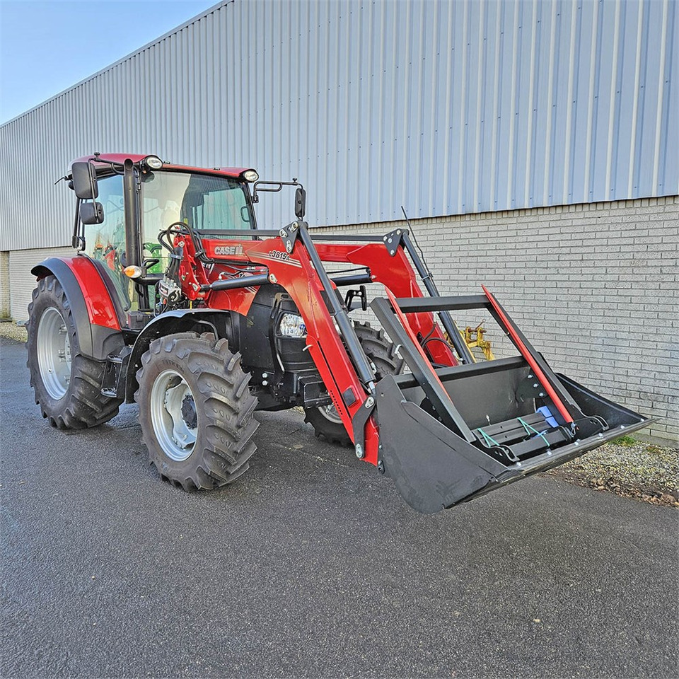 Case 100A Farmall - Traktors: foto 2 Case 100A Farmall - Traktors: foto 2