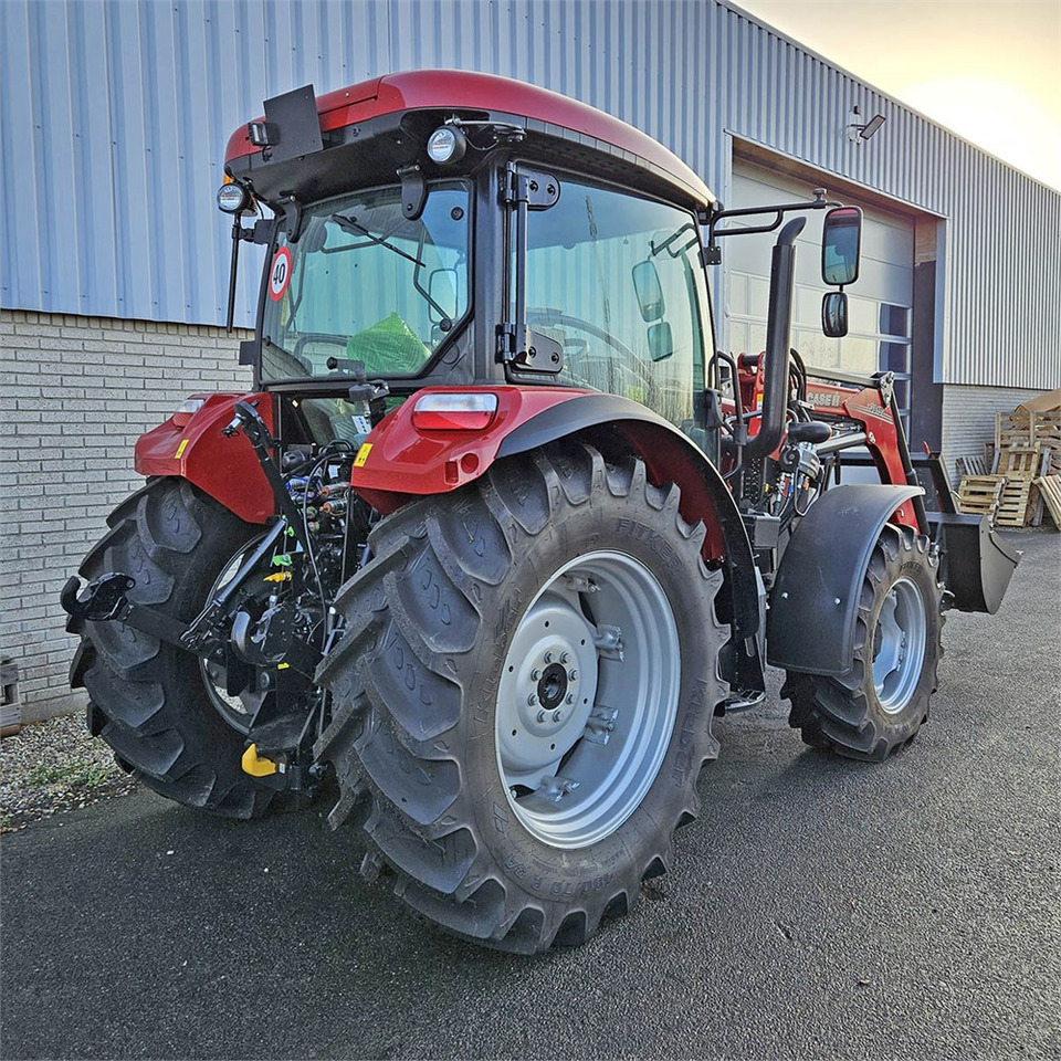Case 100A Farmall - Traktors: foto 4 Case 100A Farmall - Traktors: foto 4