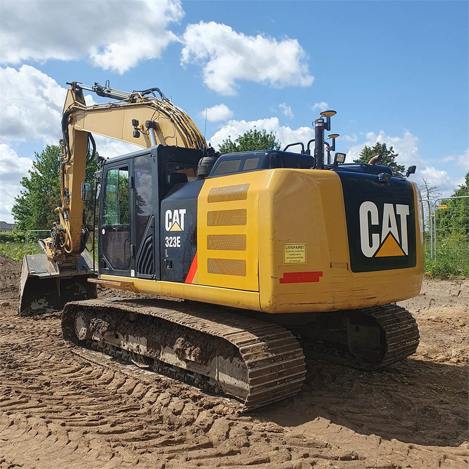Caterpillar 323 EL - Kāpurķēžu ekskavators: foto 4 Caterpillar 323 EL - Kāpurķēžu ekskavators: foto 4