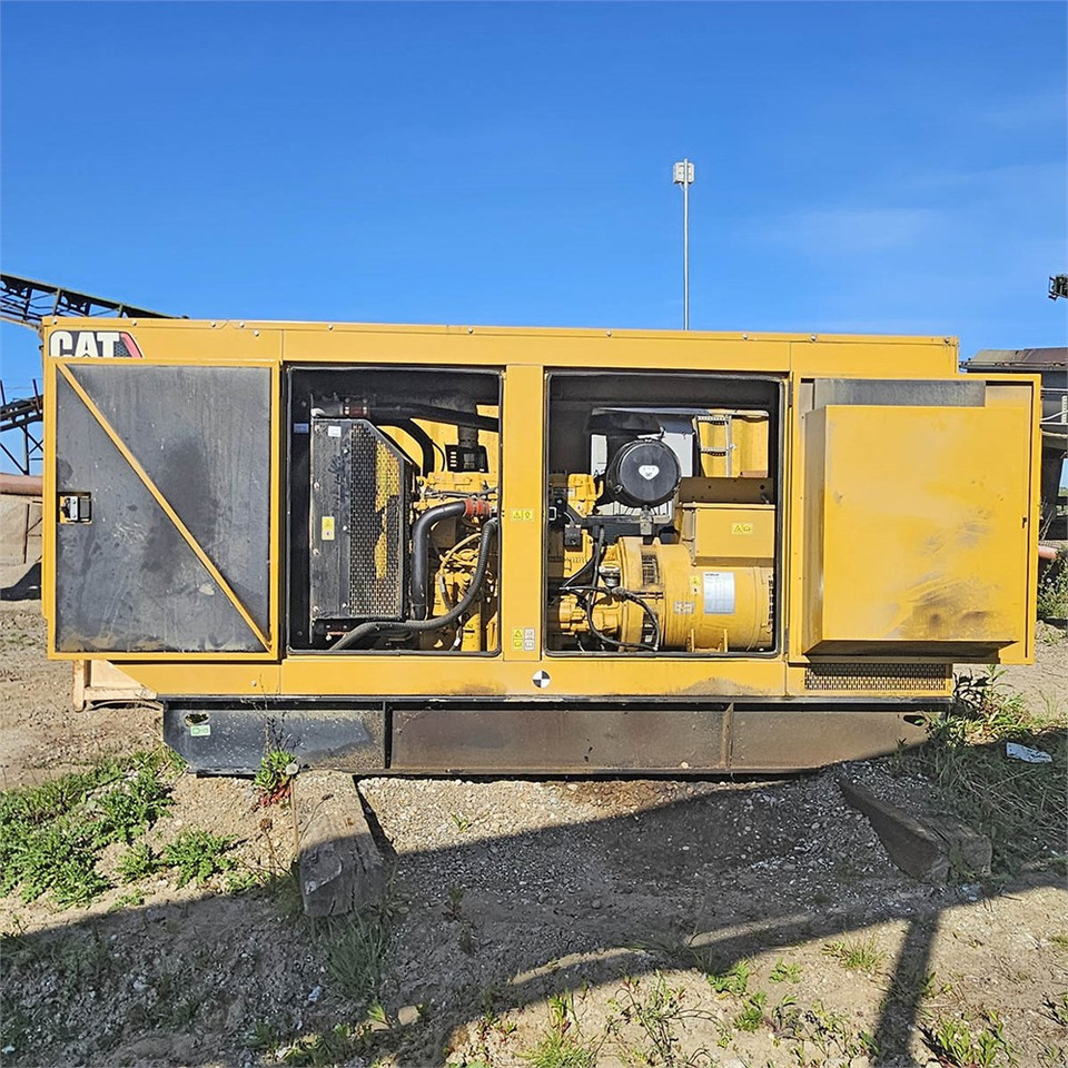 Caterpillar DE250 E0 - Elektroģenerators: foto 3 Caterpillar DE250 E0 - Elektroģenerators: foto 3