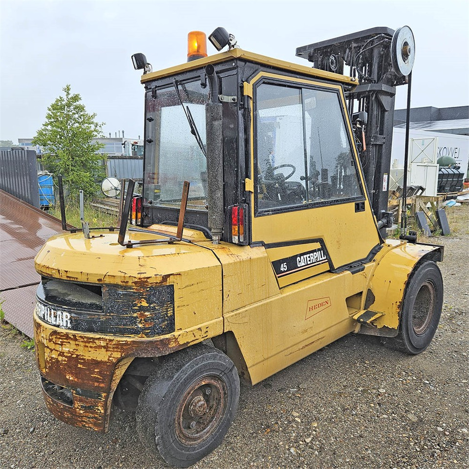 Caterpillar DP45 - Autokrāvējs: foto 5 Caterpillar DP45 - Autokrāvējs: foto 5