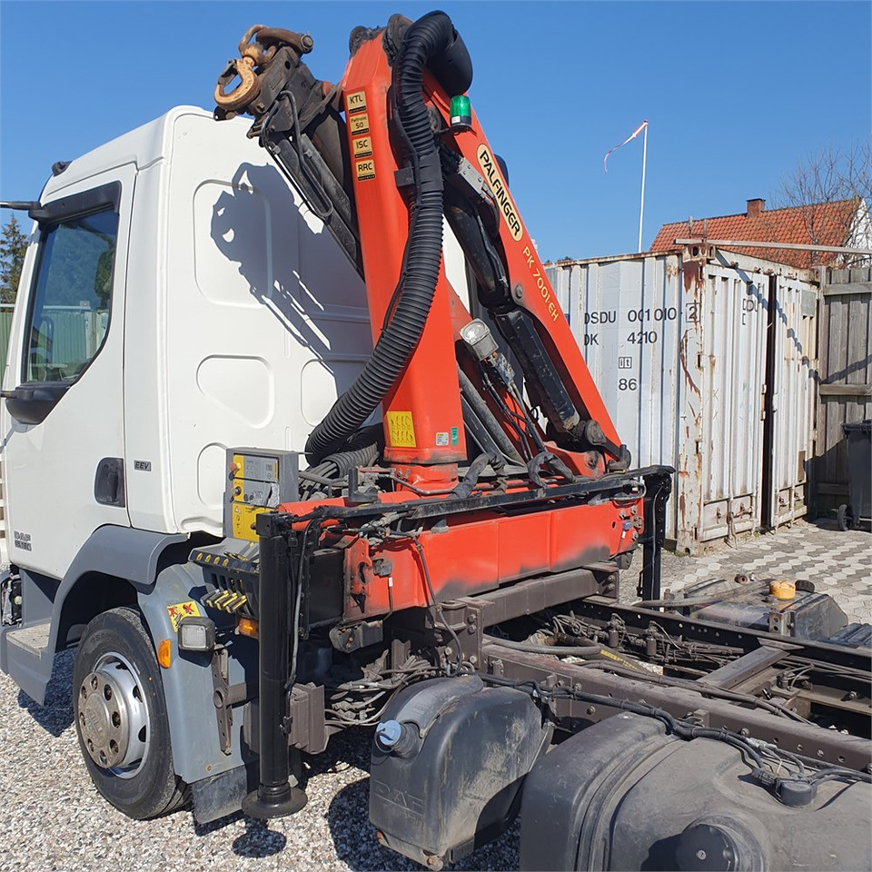 DAF 45.180 - Šasija kravas automašīna, Kravas auto ar manipulatoru: foto 3 DAF 45.180 - Šasija kravas automašīna, Kravas auto ar manipulatoru: foto 3