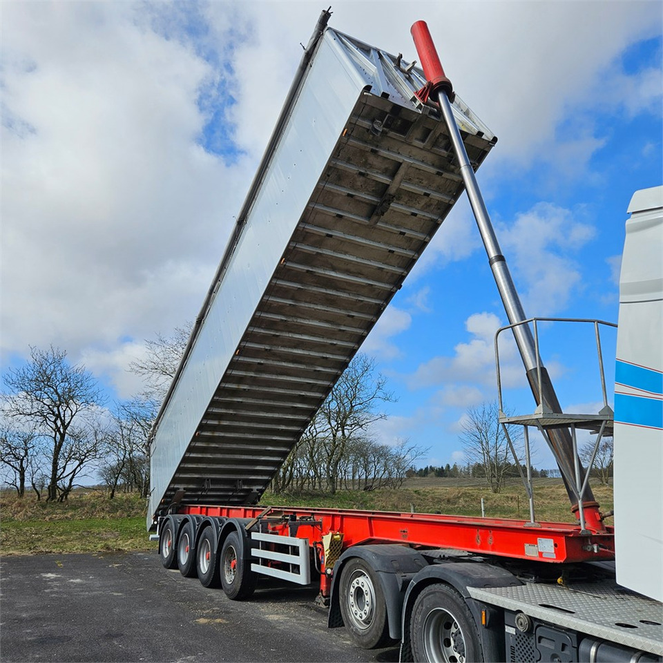 Danson Tiptrailer - Auto piekabe: foto 1 Danson Tiptrailer - Auto piekabe: foto 1