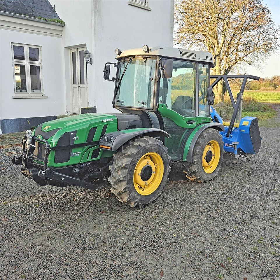 Ferrari Ferrari VEGA 95 Duelstearing - Traktors: foto 1 Ferrari Ferrari VEGA 95 Duelstearing - Traktors: foto 1