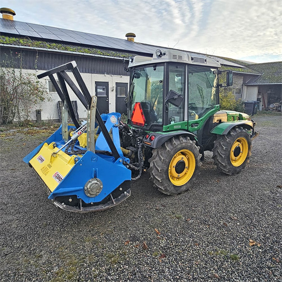 Ferrari Ferrari VEGA 95 Duelstearing - Traktors: foto 4 Ferrari Ferrari VEGA 95 Duelstearing - Traktors: foto 4
